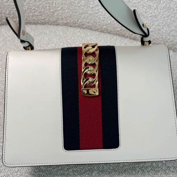 Authentic Gucci Small Sylvie Shoulder Bag White - Picture 13 of 15